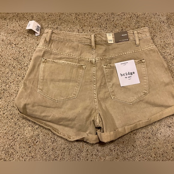 LOT Buckle BKE and Bridge by GLY Short - Picture 13 of 16